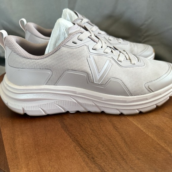 Vionic Walk Max Water Repellent Shoes in  Magnolia Dusk Colorway  Womans 11M - Picture 1 of 16